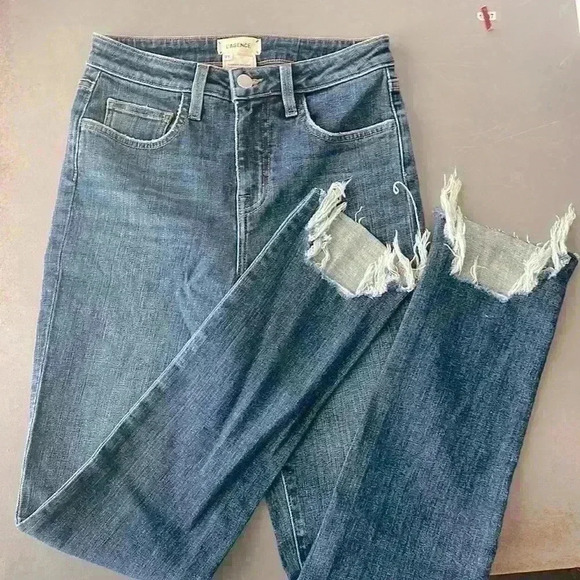 L'AGENCE- NWOT Straight High Rise Raw Hem Jeans Sz 25 - Picture 9 of 9